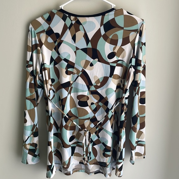 Maternity Faux Wrap v-neck long sleeve top tie back waist- Large - Picture 2 of 8